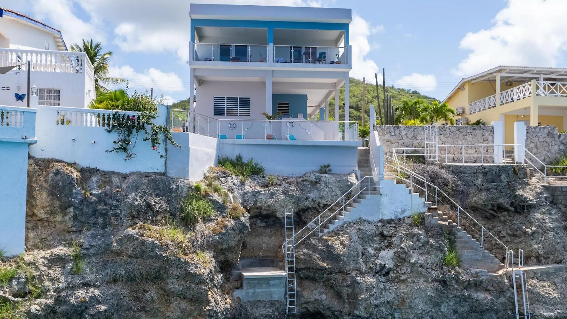 Blue Lagun Apartment B Willemstad